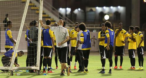 القروني: خسارة الفتح من حطين ستسبب ضغطاً علي لاعبي الاتحاد